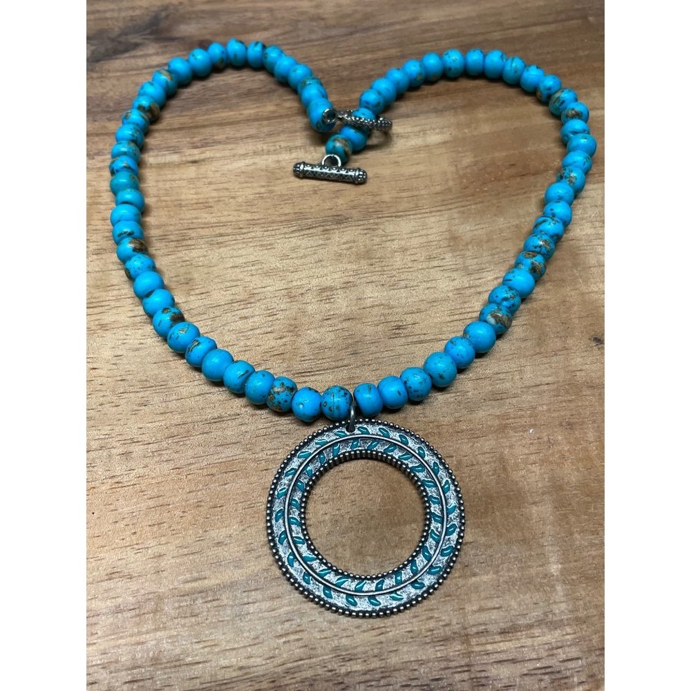 Southwestern style necklace